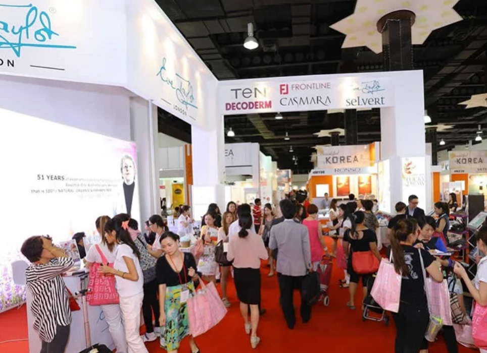 Cosmo Beaute indonesia 2023 exhibition visitors